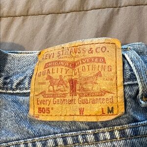 Women’s Levi's 505 Classic Blue Jeans with Tan Label